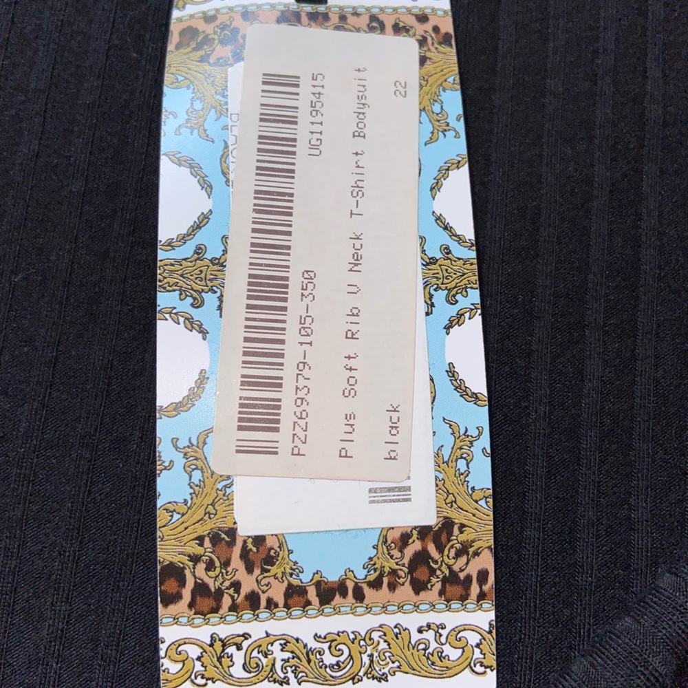 Boohoo Bundle: black ribbed v-neck bodysuit + plum colored lattice hem shirt - Picture 5 of 12